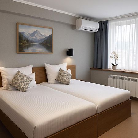 Yerevan Resident Hotel Exterior photo